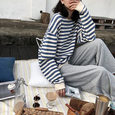 Brenda® | Retro striped long sleeve blouse