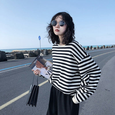 Brenda® | Retro striped long sleeve blouse