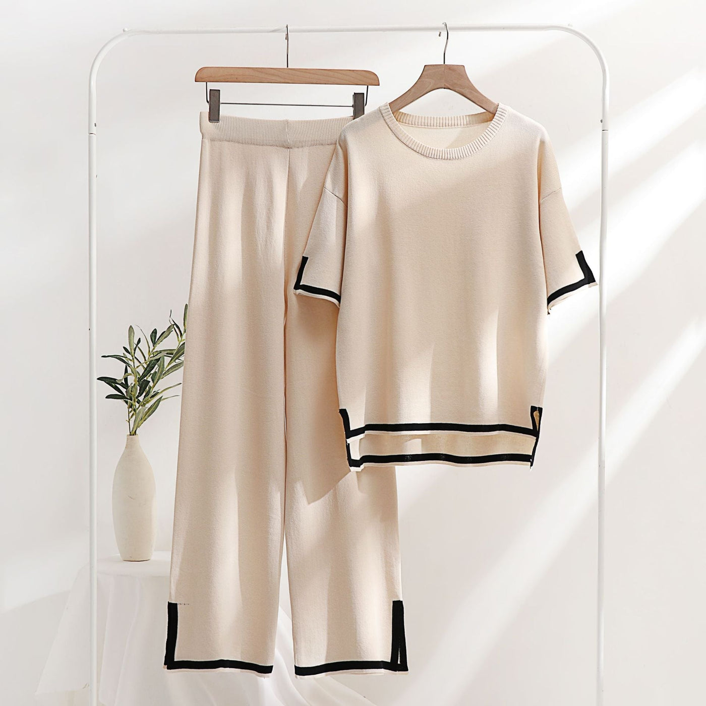 Alma® | Lightweight mesh t-shirt and trousers set