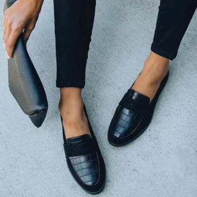 Luz Maria® | Women's low heel loafer shoes