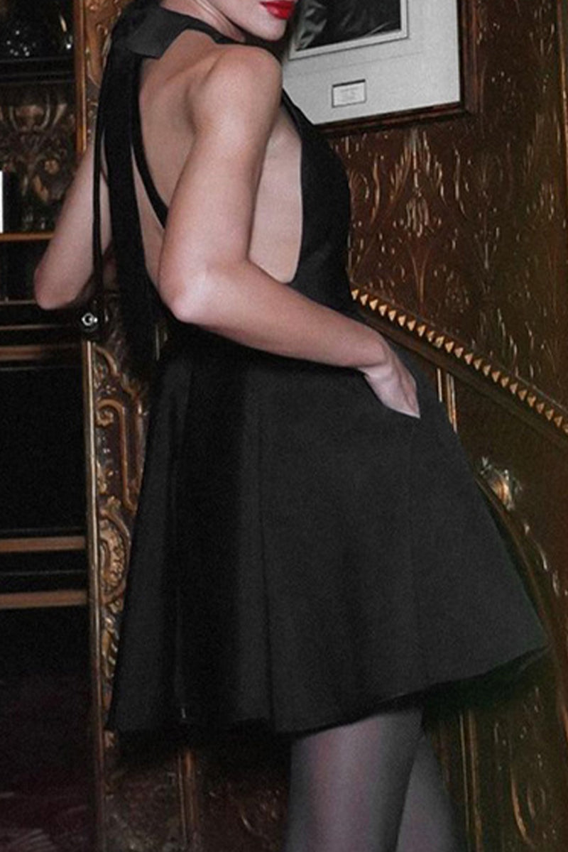 Fabiola® | Elegant, plain, backless evening dresses with bow and halterneck