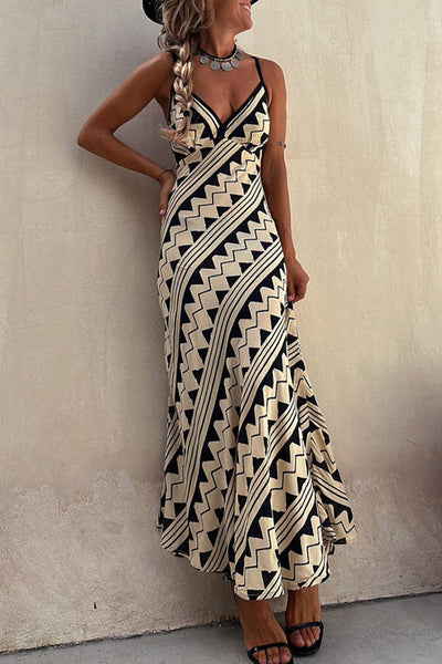 Caridad® | Bohemian holiday dresses with striped patchwork and V-neck