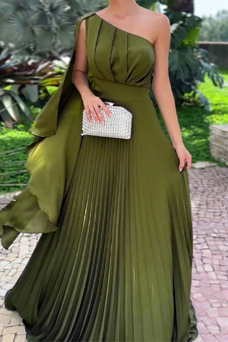 Ariadna® | Elegant, plain evening dresses with a slanted collar and pleated selvedge