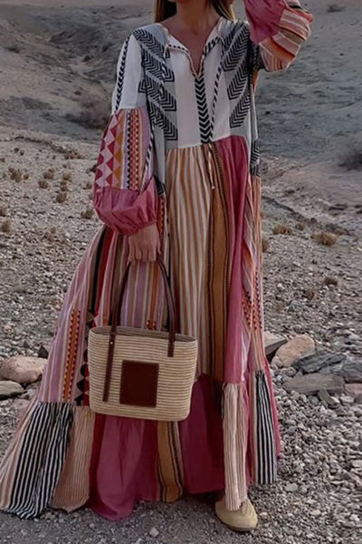 Azucena® | Casual dresses with geometric print and contrasting V-neck