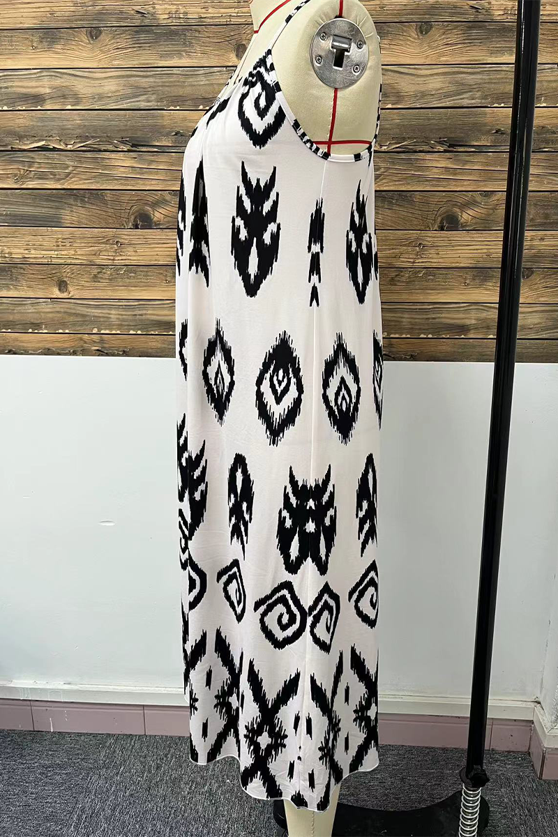 Marta® | Casual street dresses with geometric print and scoop neck