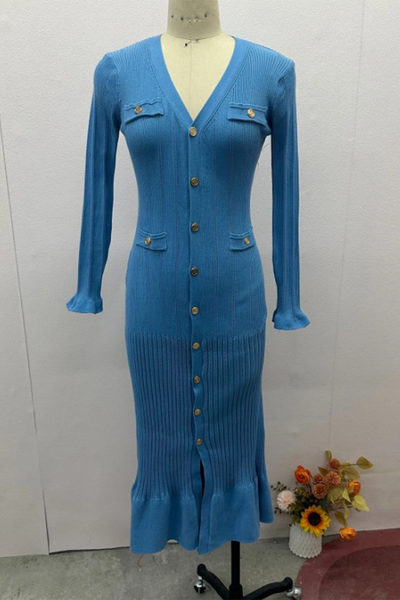 Amanda® | Elegant solid color dresses with buckle pattern and V-neck A-line