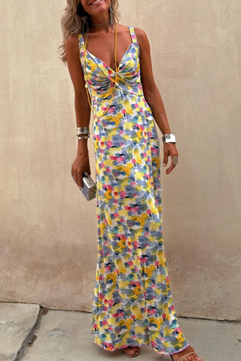 Sophie® | Casual one-tier skirt dresses with geometric print and contrast V-neck