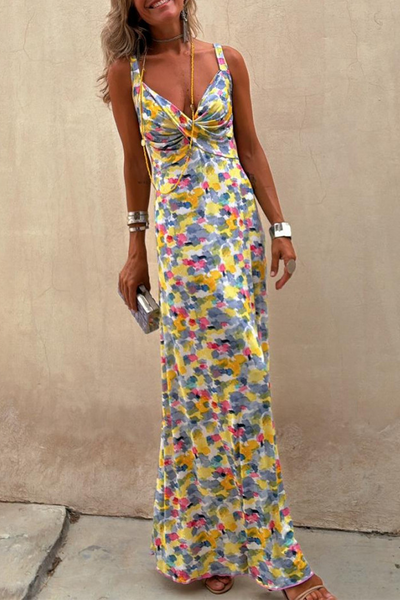 Sophie® | Casual one-tier skirt dresses with geometric print and contrast V-neck
