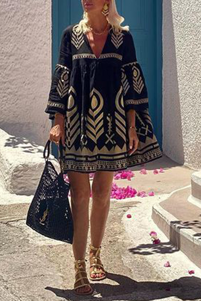 Daisy® | Casual A-line dresses with geometric print and V-neck