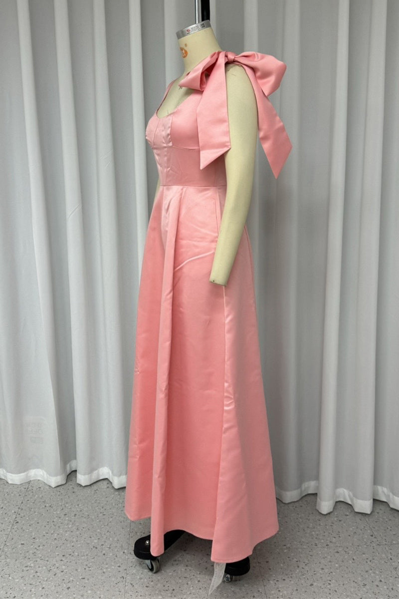 Guadalupe® | Sexy plain evening dresses with a scoop neckline and lacing