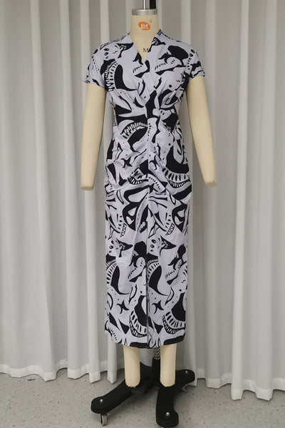 Alondra® | Casual street dresses with geometric print with slit, V-neck and one-tier skirt