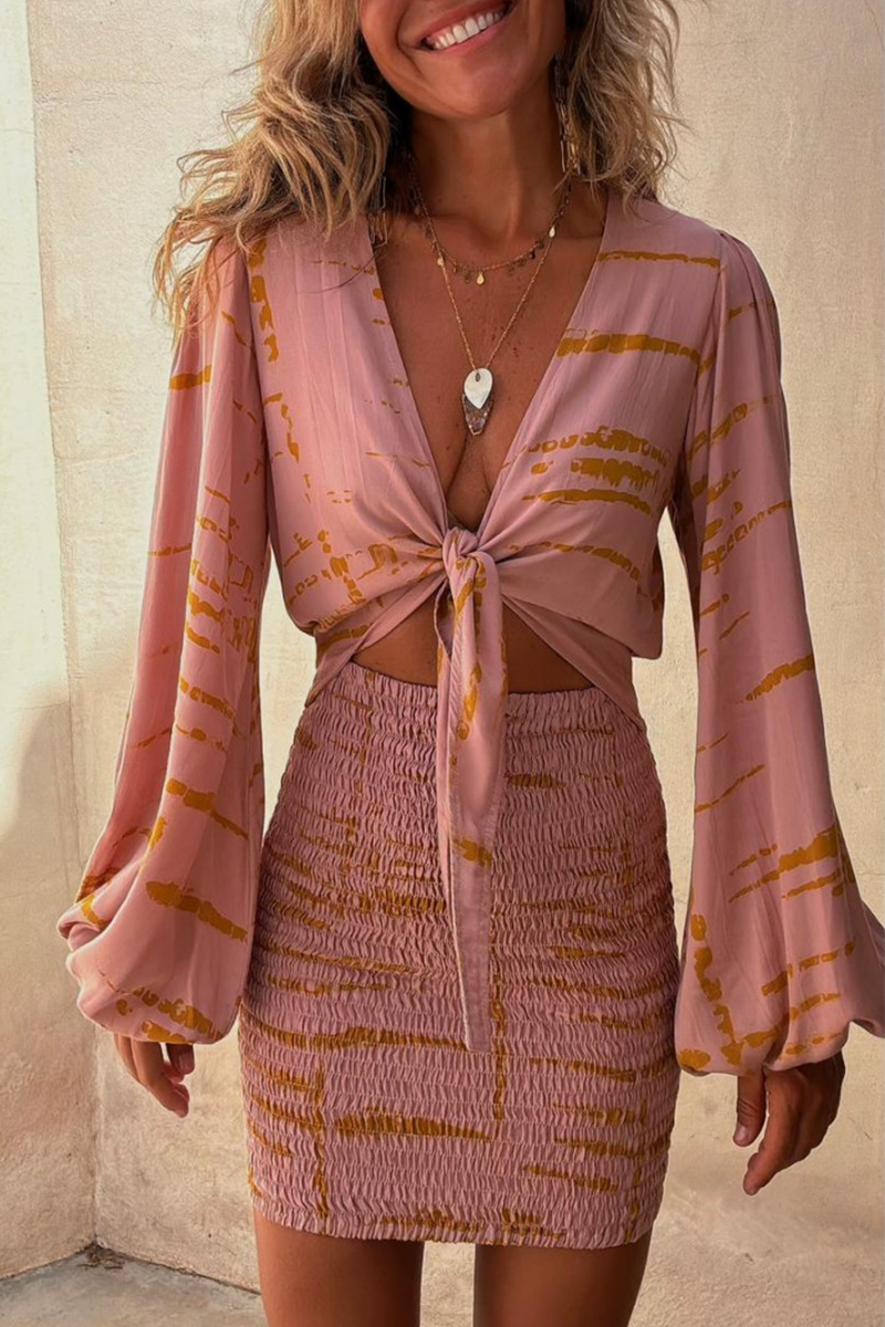 Jimena® | Sexy holiday dresses with geometric print and lace-up, contrast V-neck and wrap skirt