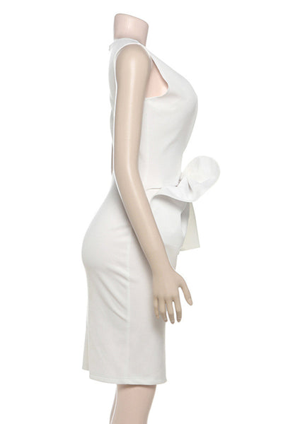 Monica® | Elegant sleeveless dresses with slit and bow decoration and O-neck