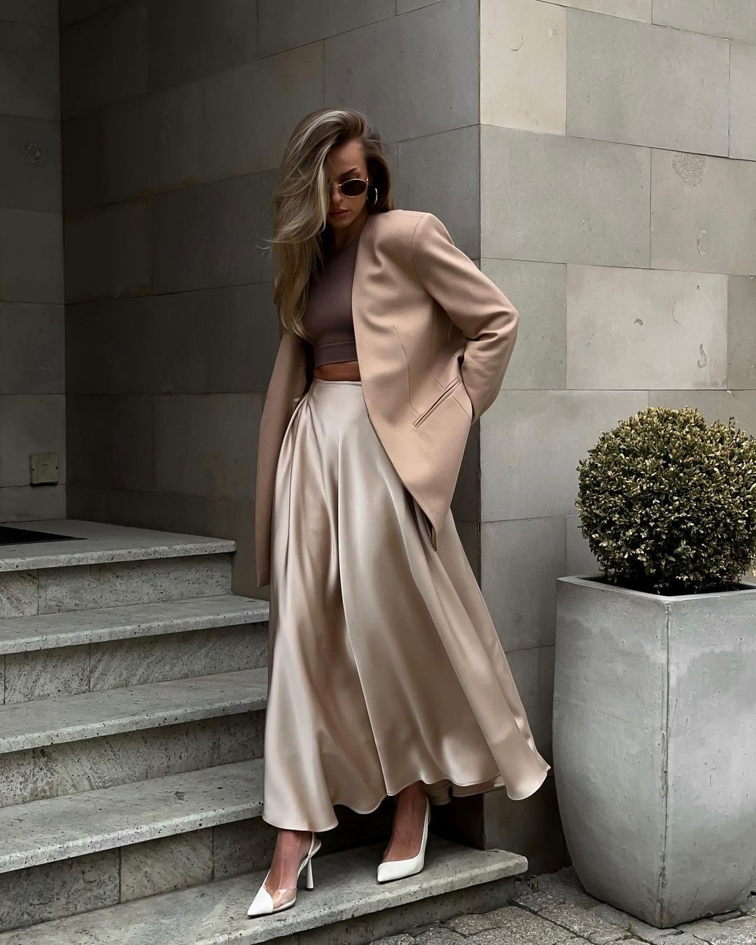 Paulina® | Long satin skirt with a high waist