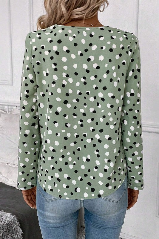 Aelwen® | Polka dot blouse with button front and V-neck