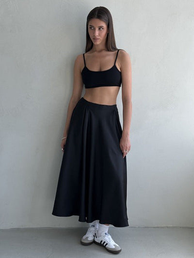 Paulina® | Long satin skirt with a high waist