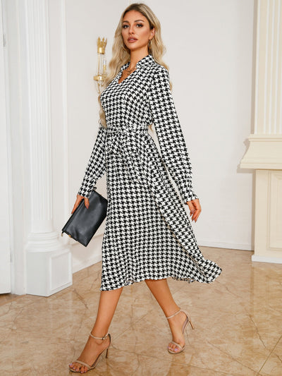Abigail® | Long sleeve houndstooth lace-up midi dress