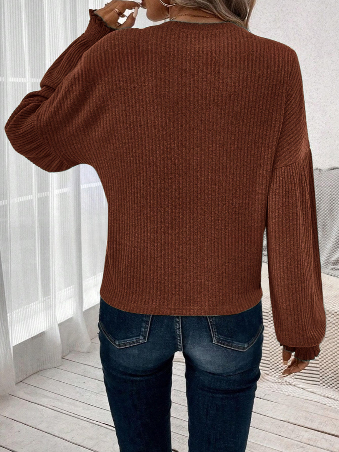 Olivia® | Ribbed crew neck t-shirt with lantern sleeves