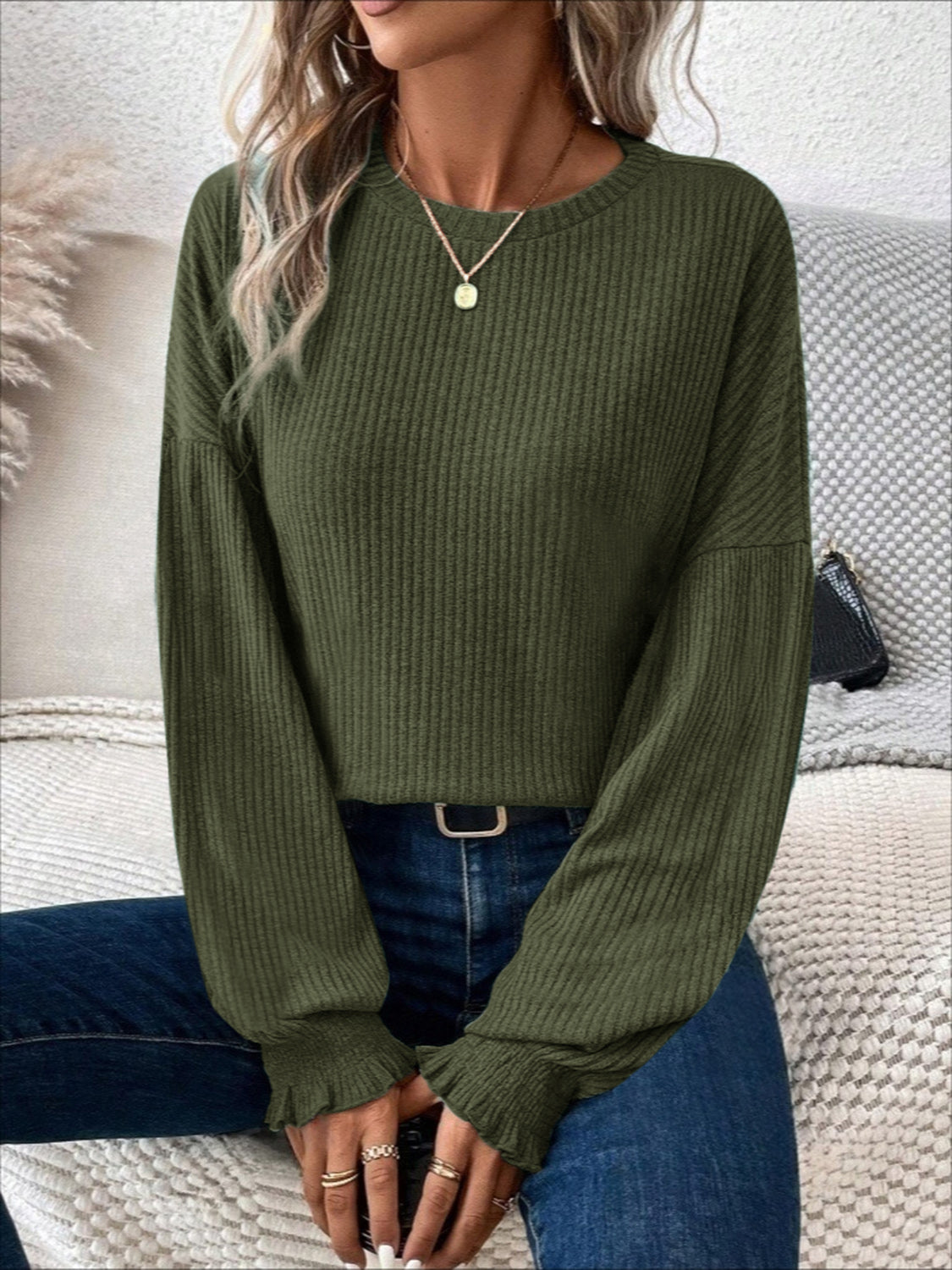 Olivia® | Ribbed crew neck t-shirt with lantern sleeves