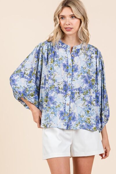 Amira® | Floral blouse with batwing sleeves and button placket