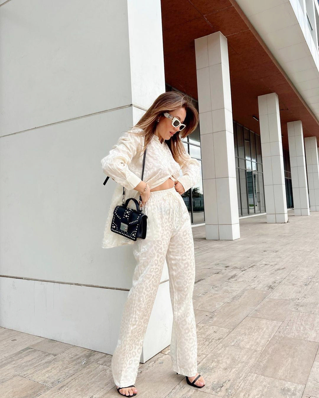 Amalia® | Leopard print satin shirt and pants set