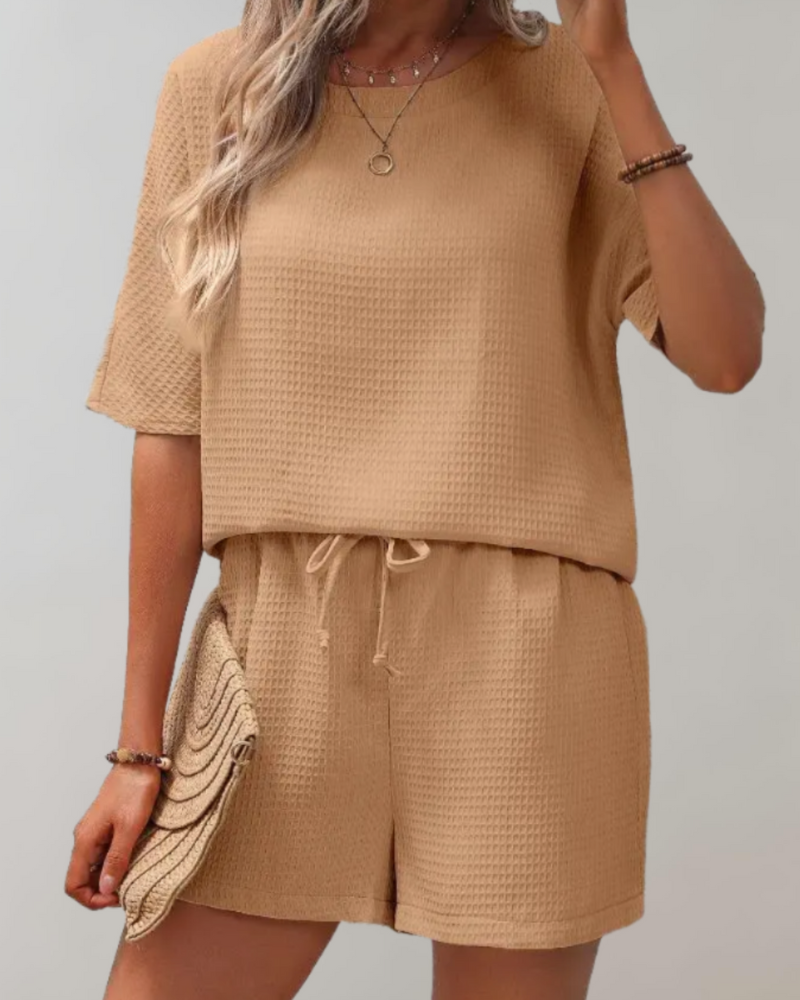 Ariadna® | Casual shirt and shorts set