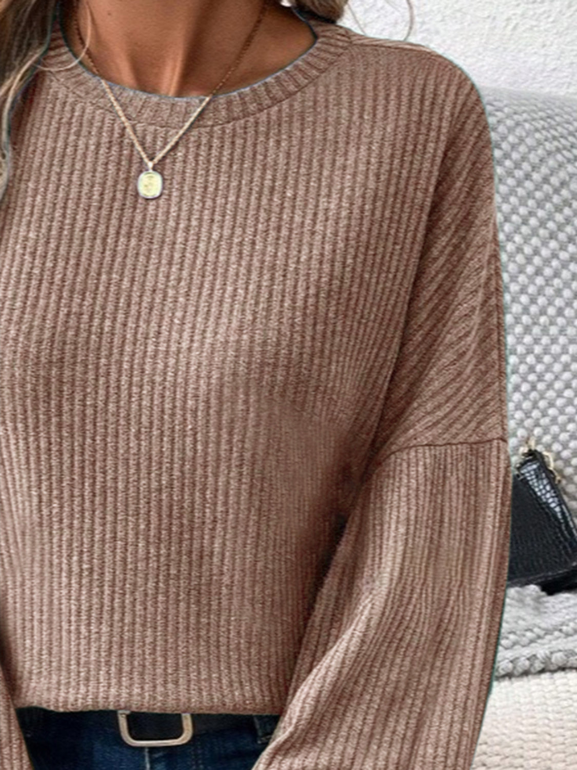 Olivia® | Ribbed crew neck t-shirt with lantern sleeves