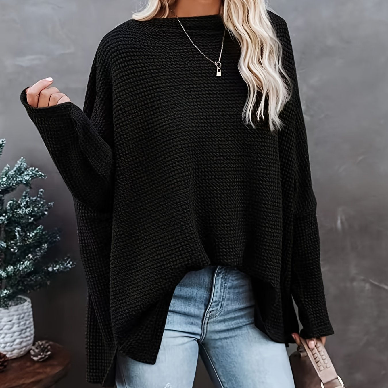 Lya® | A modern and minimalist sweater