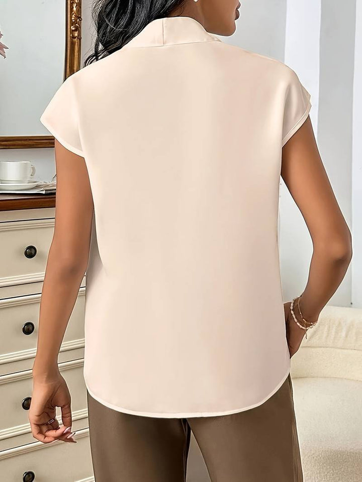 Esperanza® | Elegant Blouse With A V-Neck