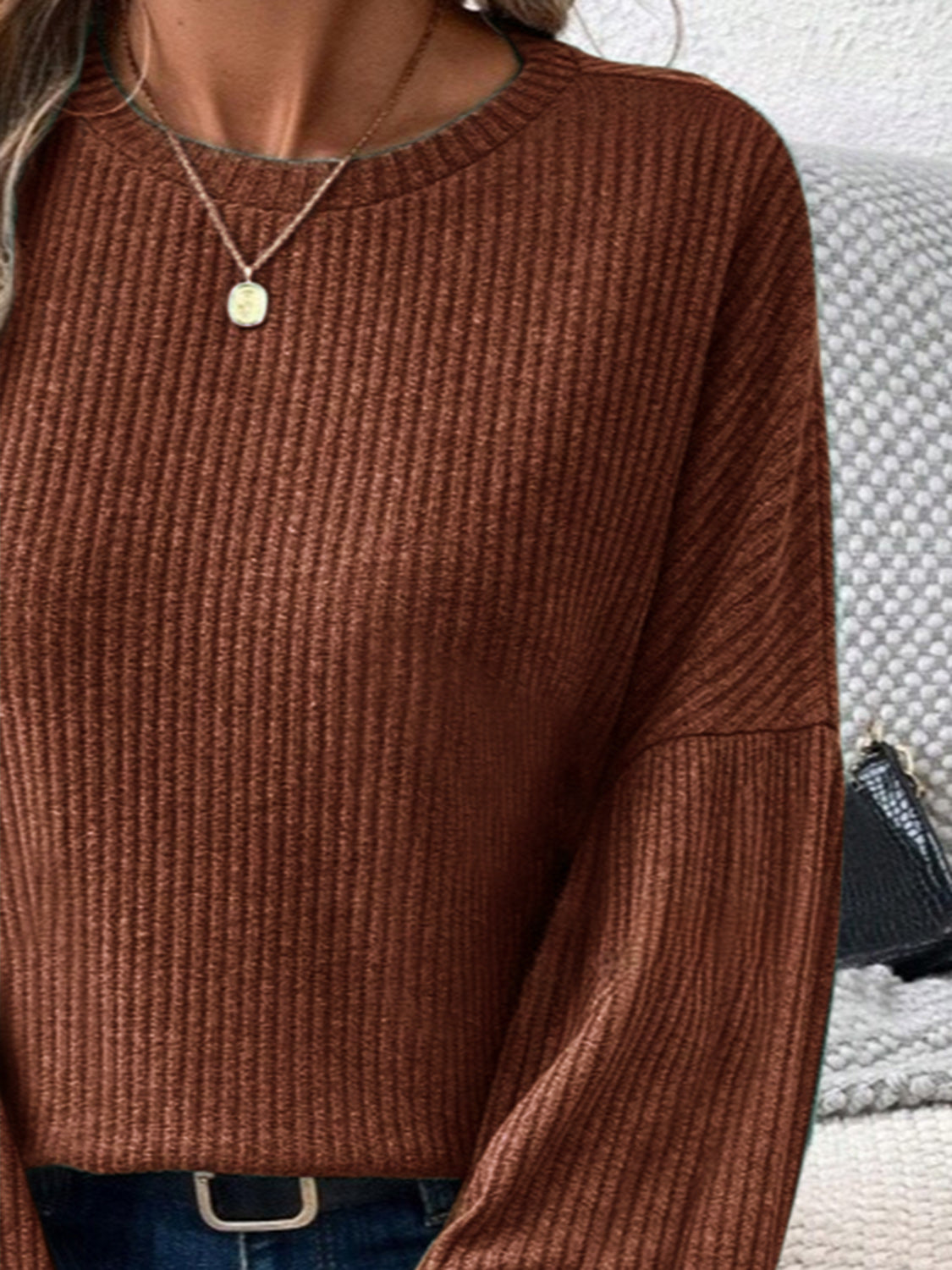 Olivia® | Ribbed crew neck t-shirt with lantern sleeves