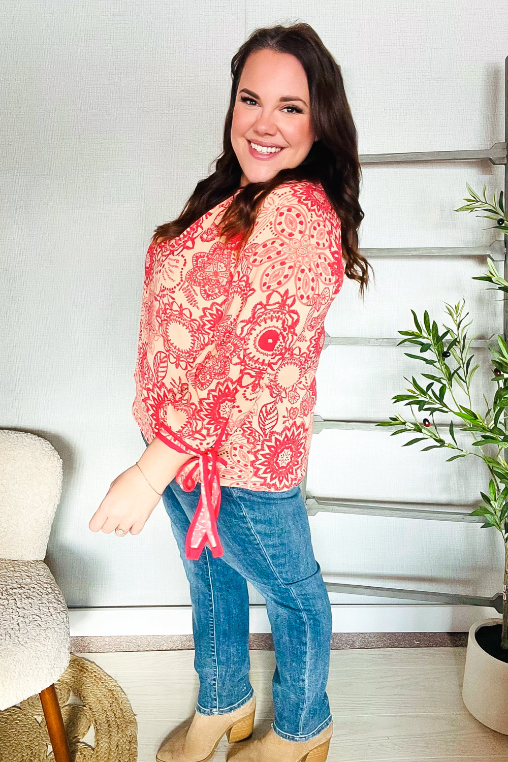 Macarena® | Long sleeve top with bow tie and contrast floral print in red and coral