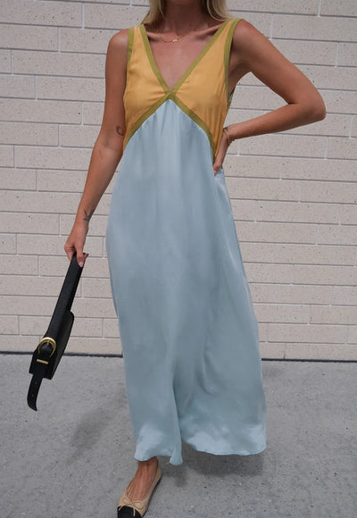 Mackenzie® | V-neck dress