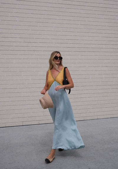 Mackenzie® | V-neck dress