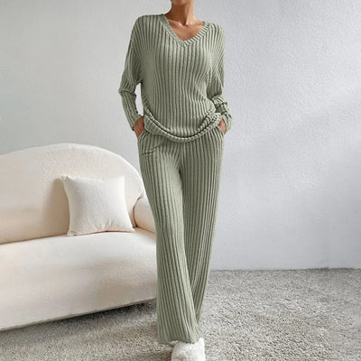 Adela® | Cozy knitted two-piece suit