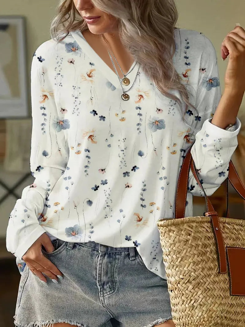Aída® | Floral Blouse Modern Spring Blouse With V-Neck And Floral Pattern