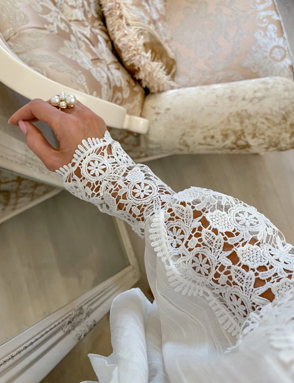 Lilian® | Stylish Lace Blouse For Chic Women