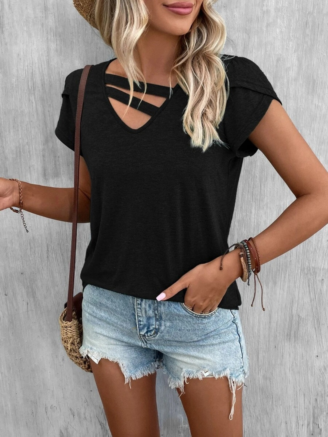 Ariana® | Asymmetrical T-shirt with petal sleeves