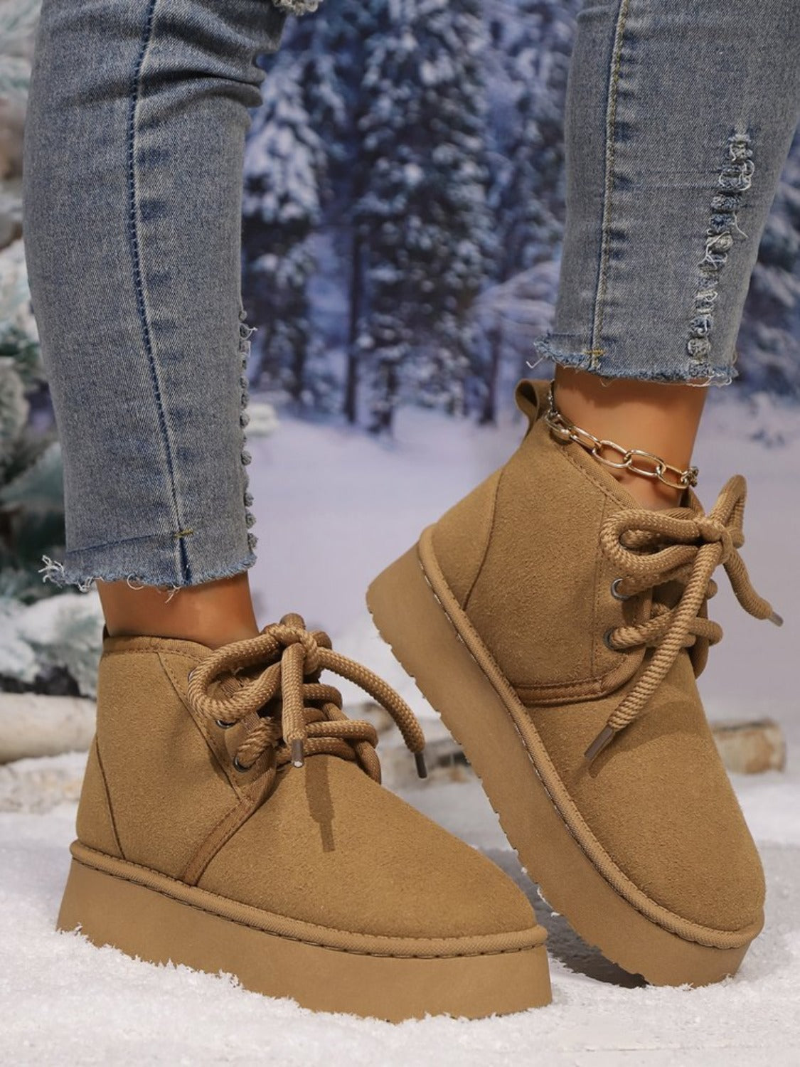 Abigail® | Suede lace-up boots with a round neckline and platform sole