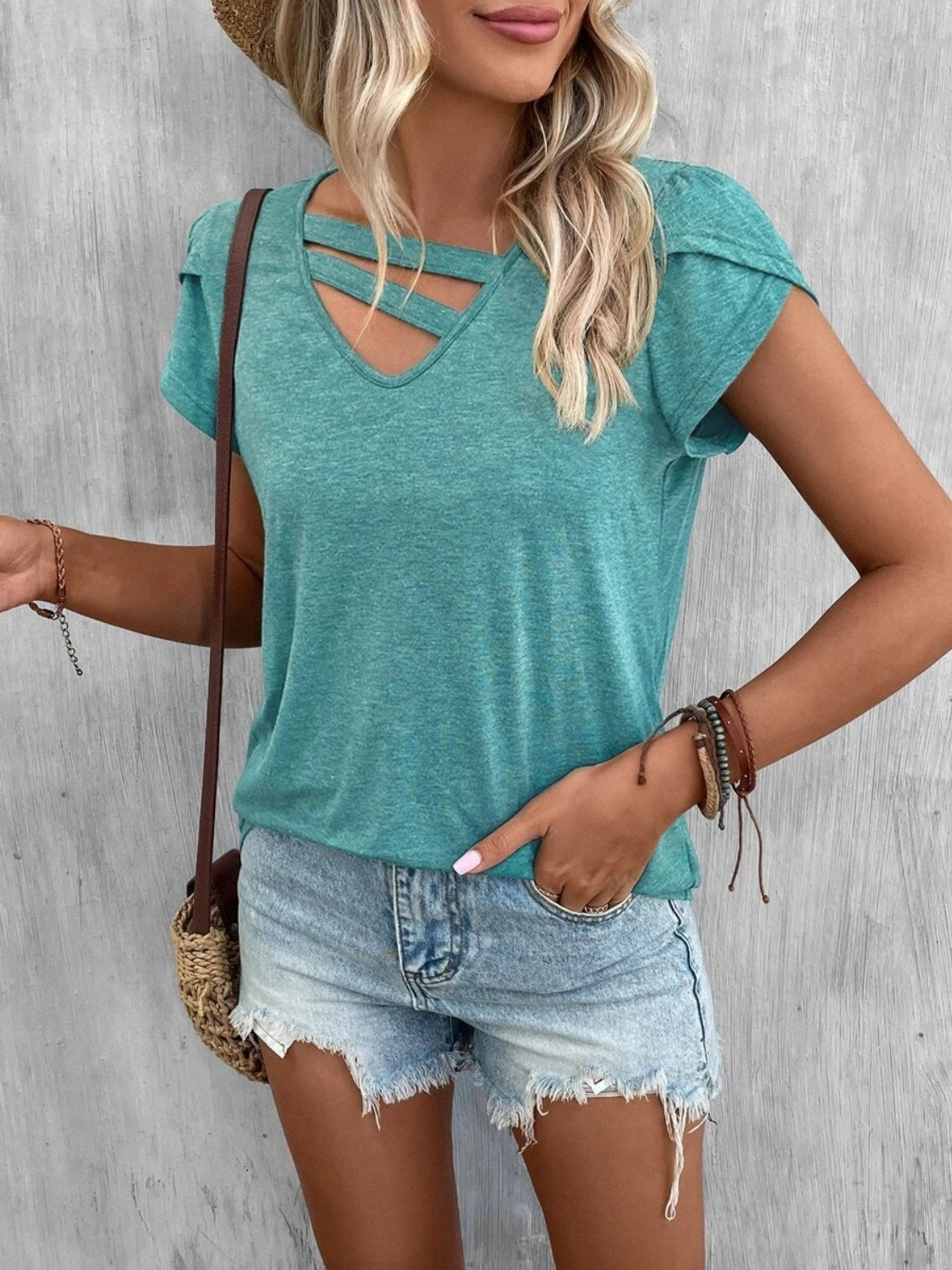 Ariana® | Asymmetrical T-shirt with petal sleeves