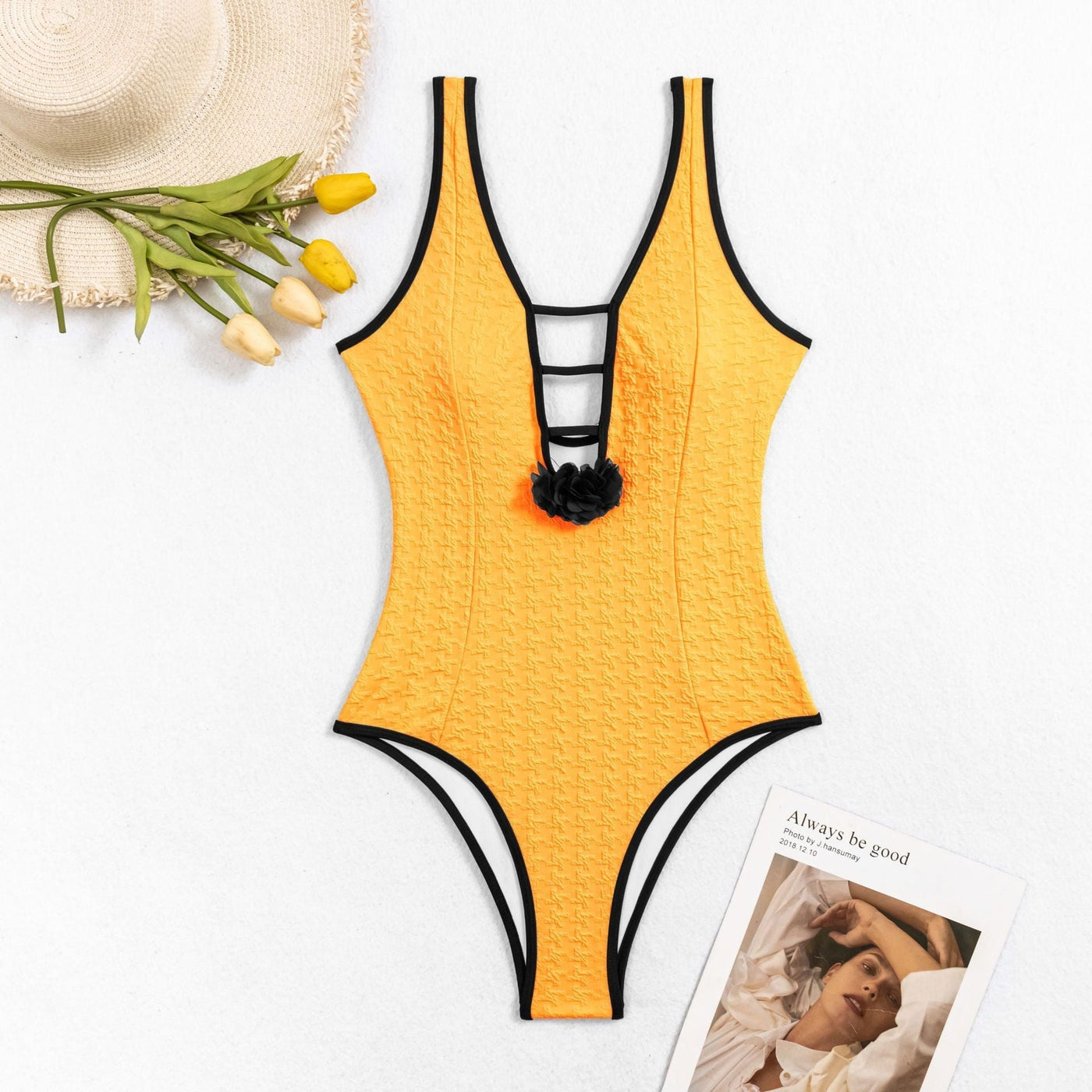 Lyra® | Shaping swimsuit with structure and cutout details
