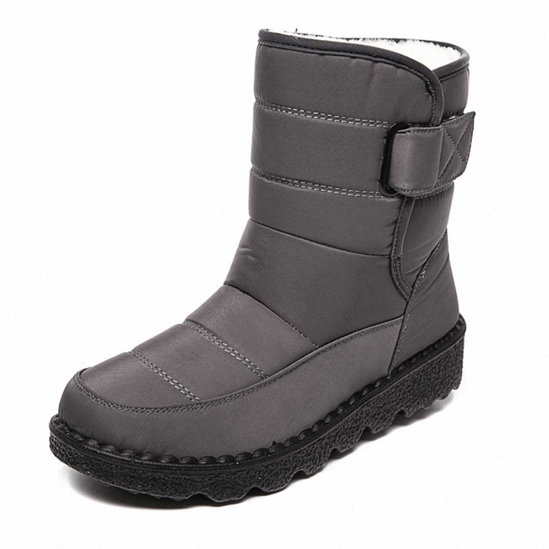 Una® | Warm lined snow boots perfect for winter adventures