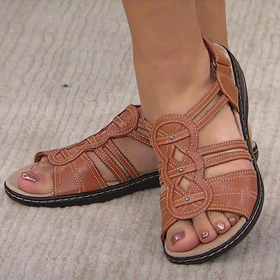 Pippa® | Stylish ergonomic sandals with footrest